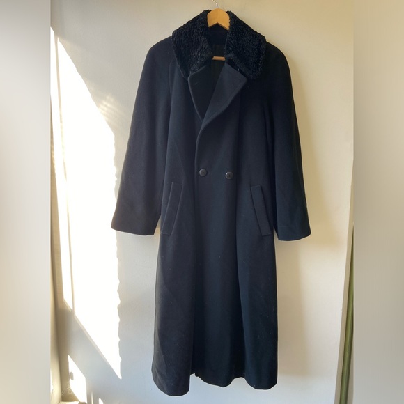 Vintage black wool/ cashmere blend coat with faux fur collar - Picture 3 of 6